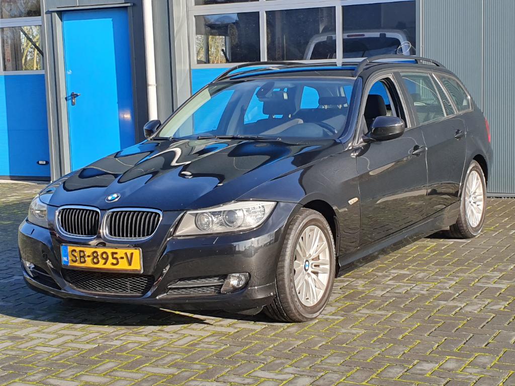 BMW 3-SERIE TOURING 320i