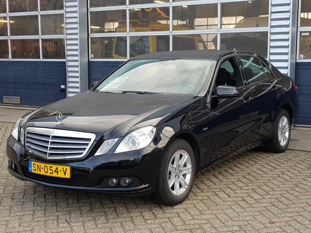 Mercedes-Benz E-KLASSE 200 CGI