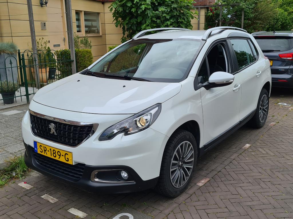 Peugeot 2008 1.2 PureT. Blue Lion