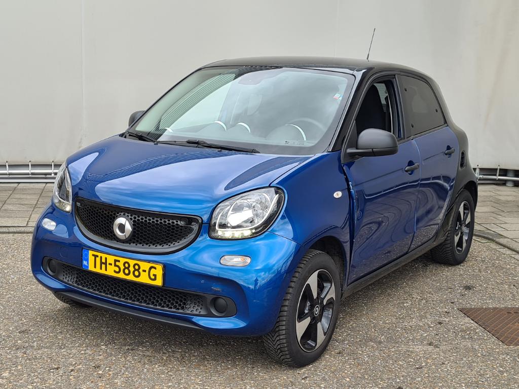 Smart FORFOUR 1.0 Pure Plus LM Cool and Audio Comfort